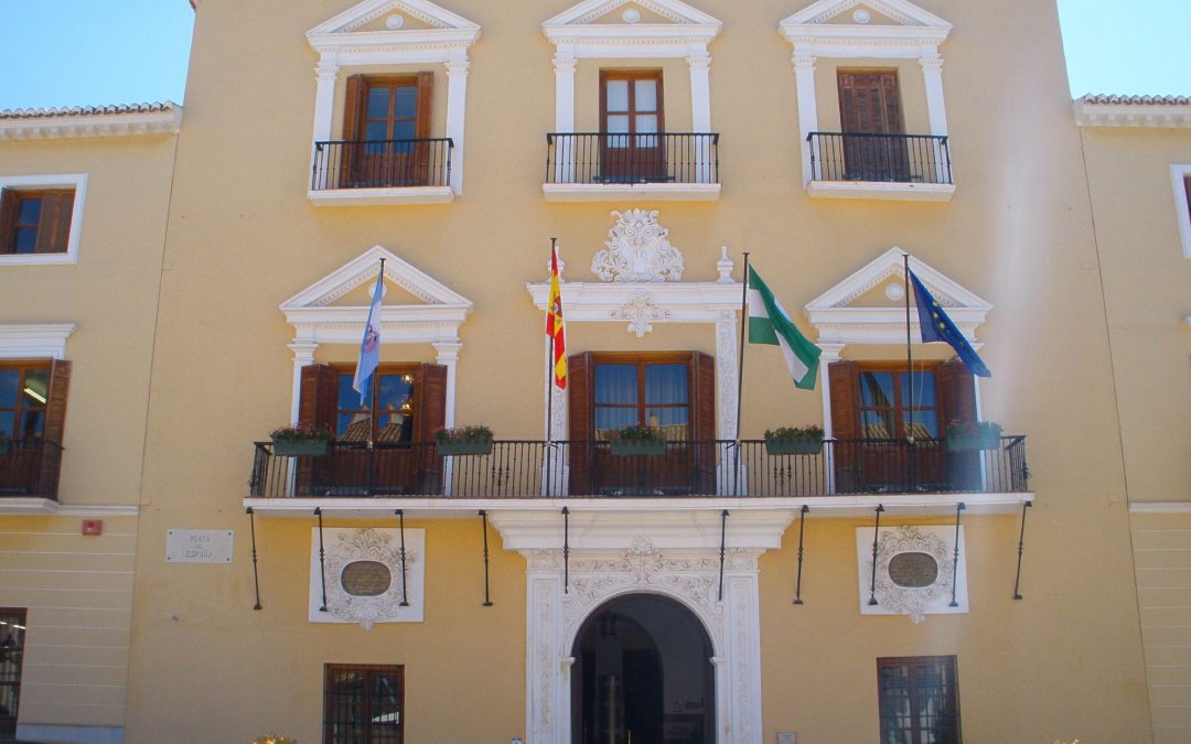 Convocatoria de oposiciones de  dos plazas de conserje en el Ayuntamiento de Motril (Granada)